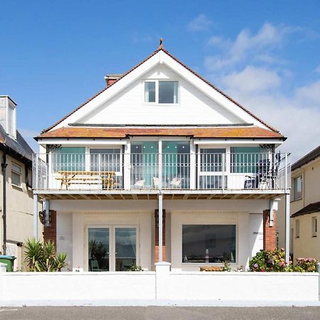 Absolute Beachfront With Decked Garden Oasis And Views Bognor Regis Exterior photo