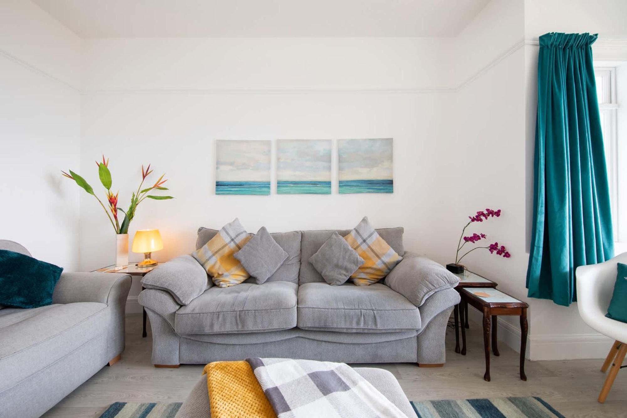 Absolute Beachfront With Decked Garden Oasis And Views Bognor Regis Exterior photo